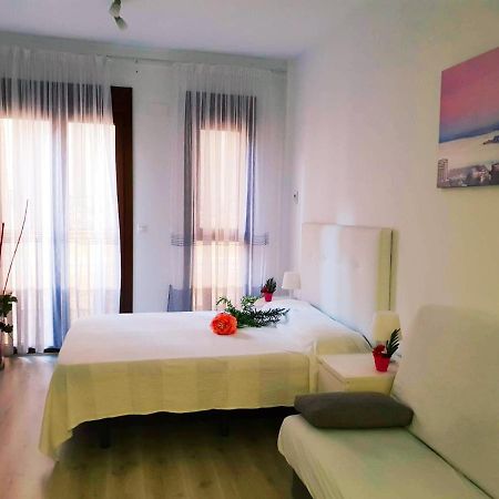 Apartamento-Estudio Corazon De อาลิกันเต ภายนอก รูปภาพ