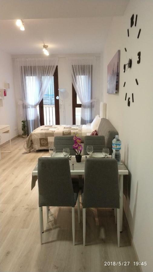 Apartamento-Estudio Corazon De อาลิกันเต ภายนอก รูปภาพ